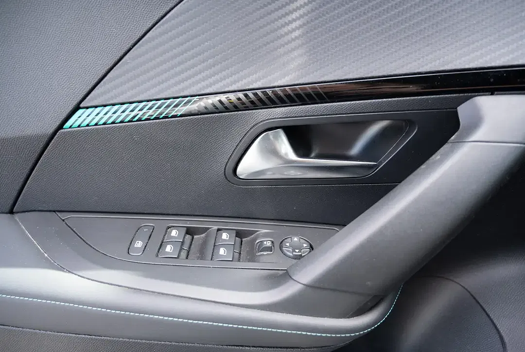 Peugeot 2008 - Thumbnail 13