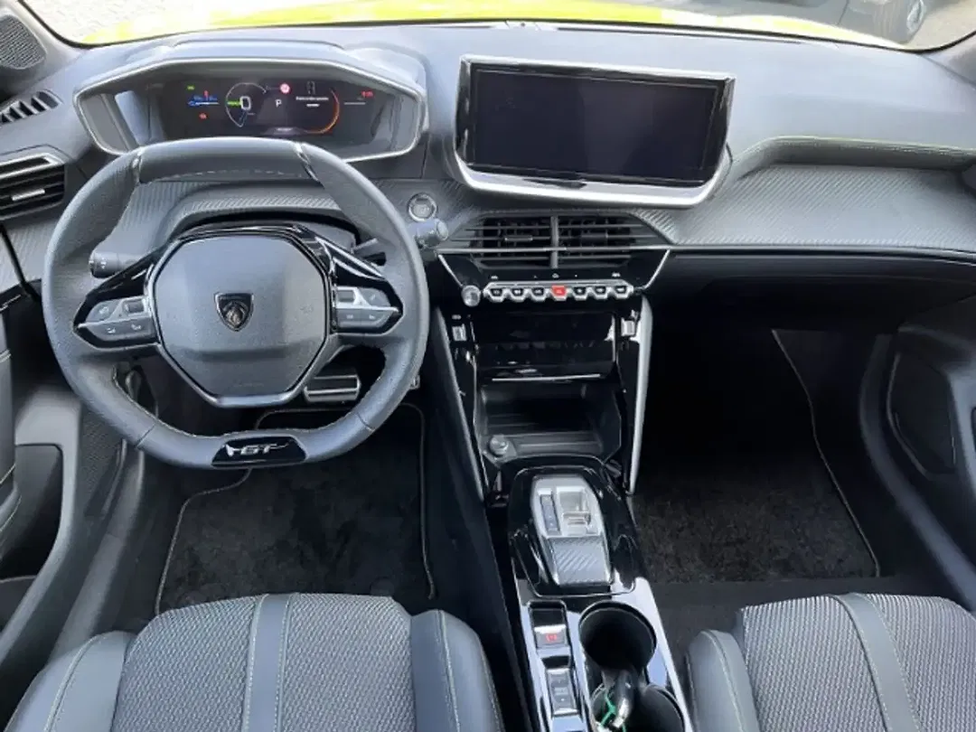 Peugeot 208 - Thumbnail 8
