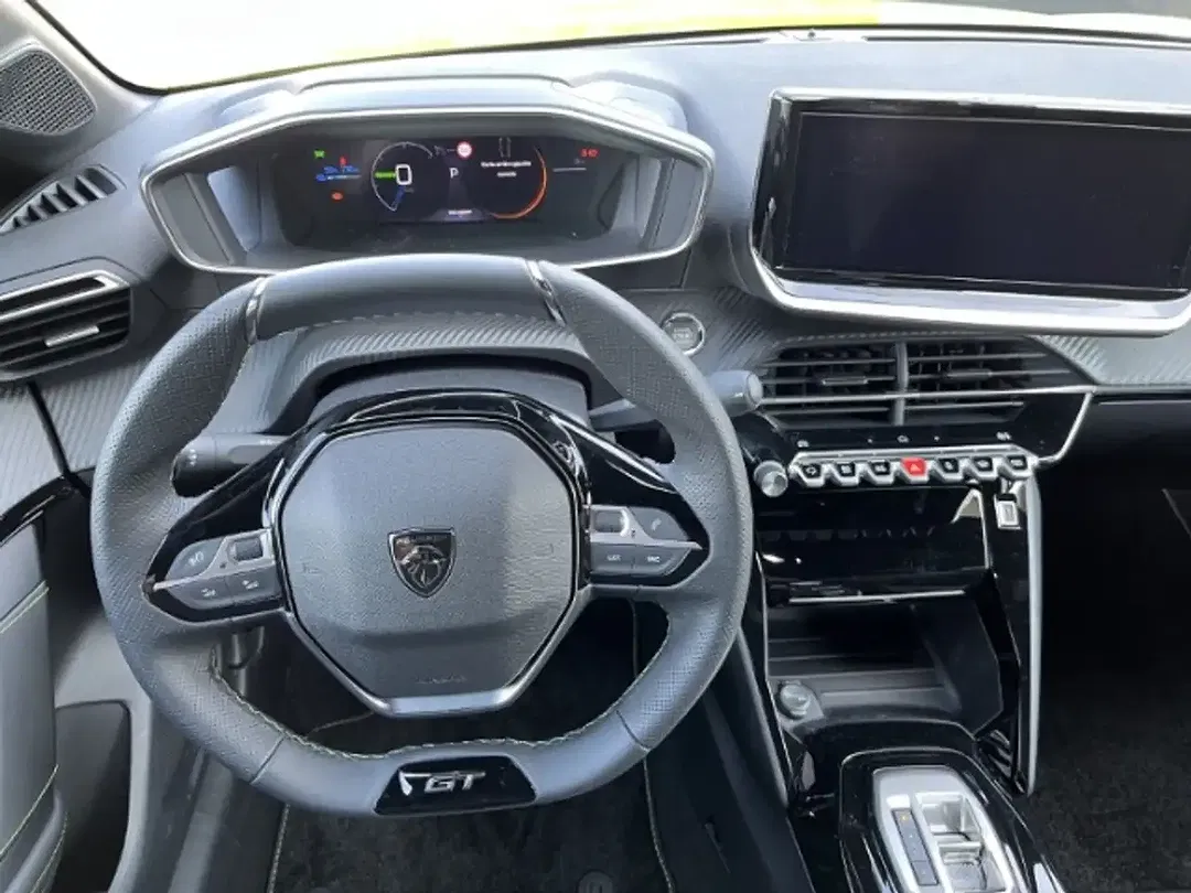 Peugeot 208 - Thumbnail 9