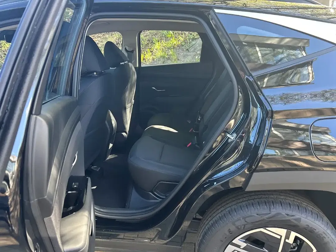 Hyundai TUCSON - Thumbnail 8