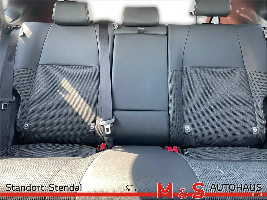 Toyota bZ4X - Thumbnail 15