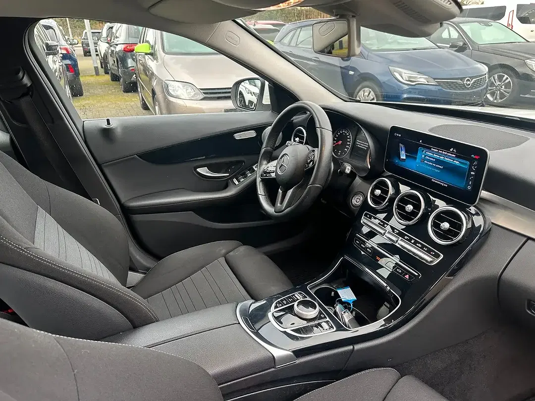 Mercedes-Benz C 300 - Thumbnail 10