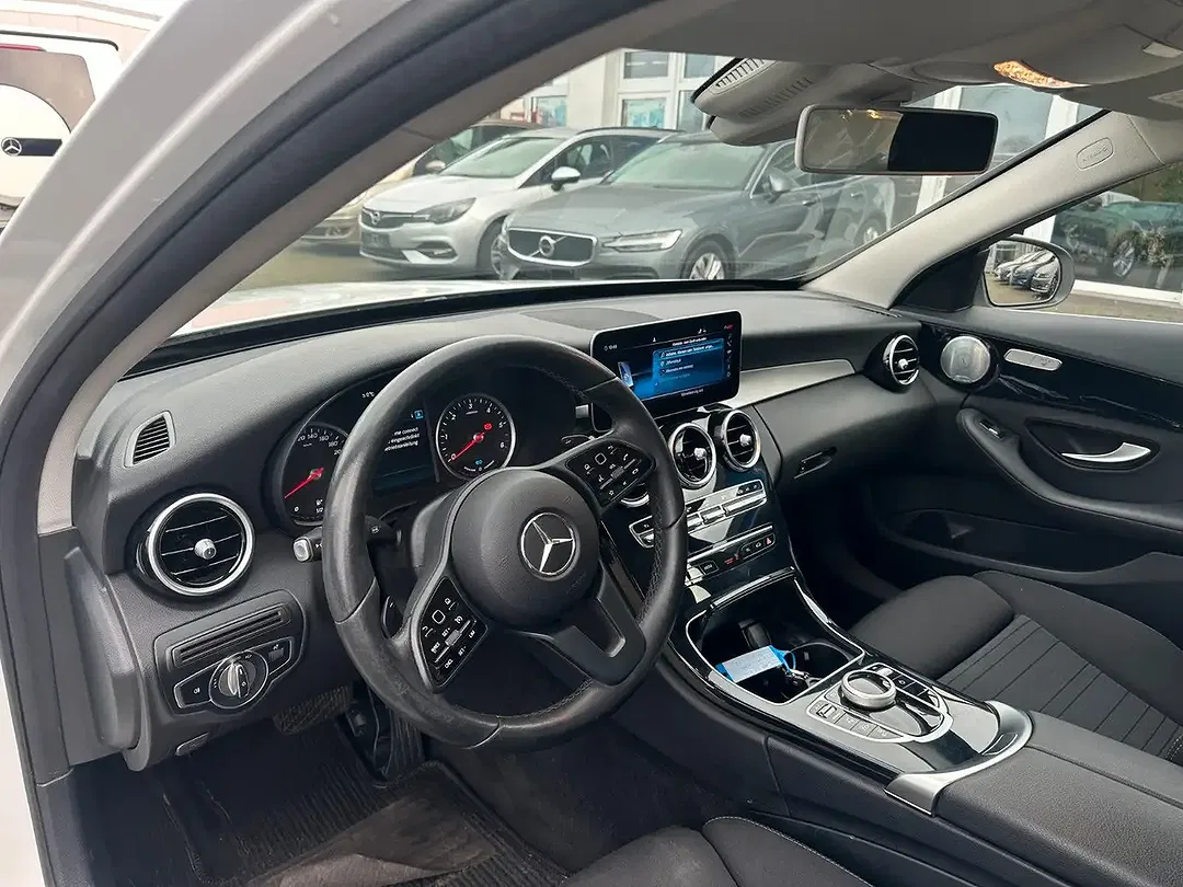 Mercedes-Benz C 300 - Thumbnail 11