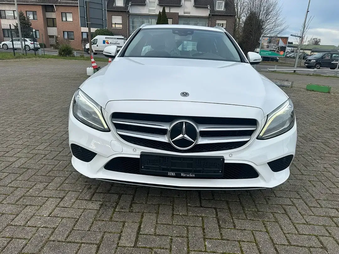 Mercedes-Benz C 300 - Thumbnail 2