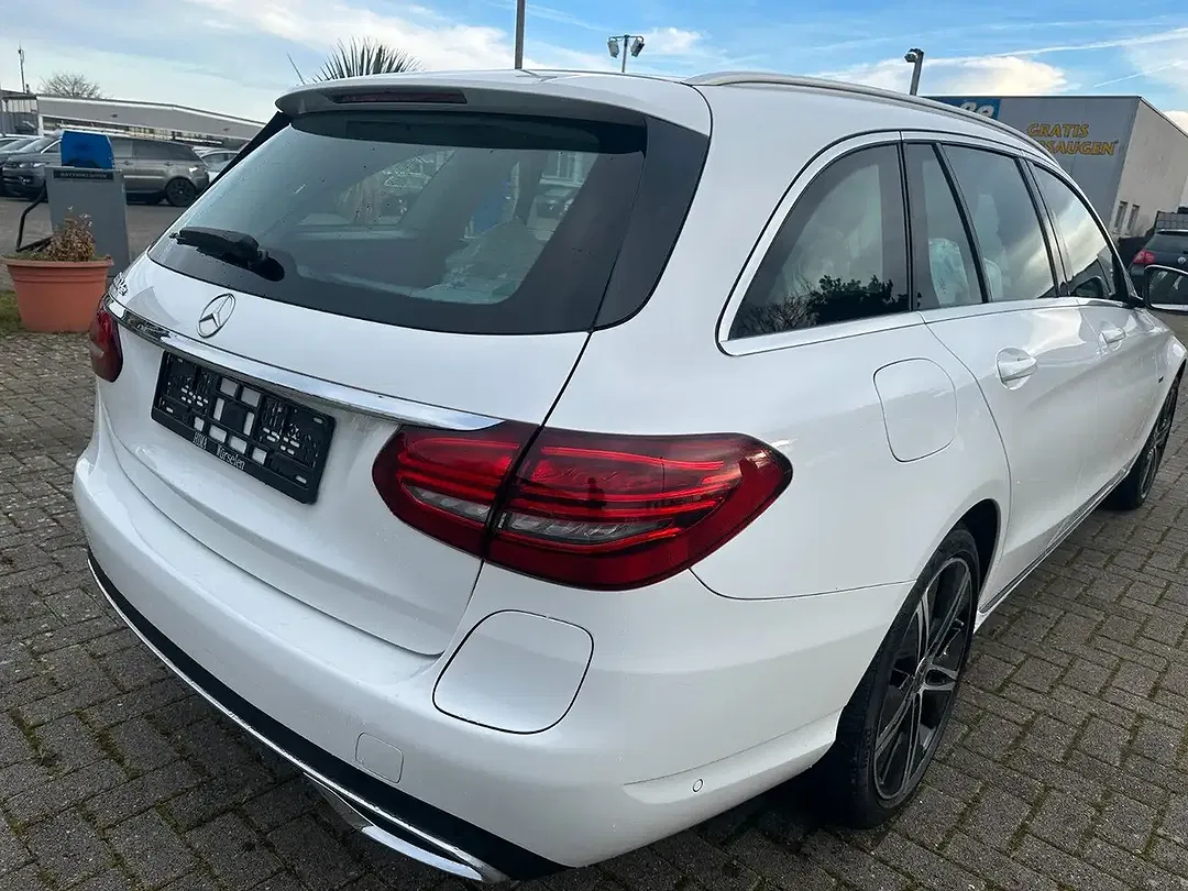 Mercedes-Benz C 300 - Thumbnail 6