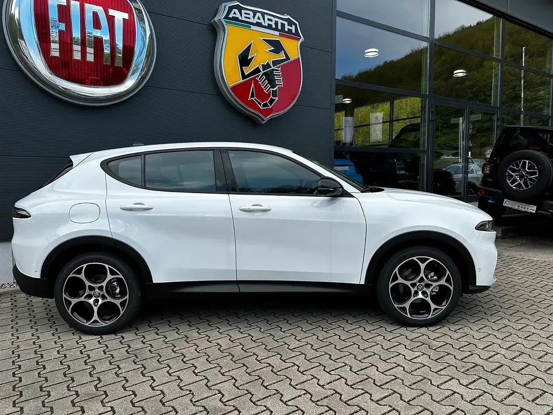 Alfa Romeo Tonale - Thumbnail 2
