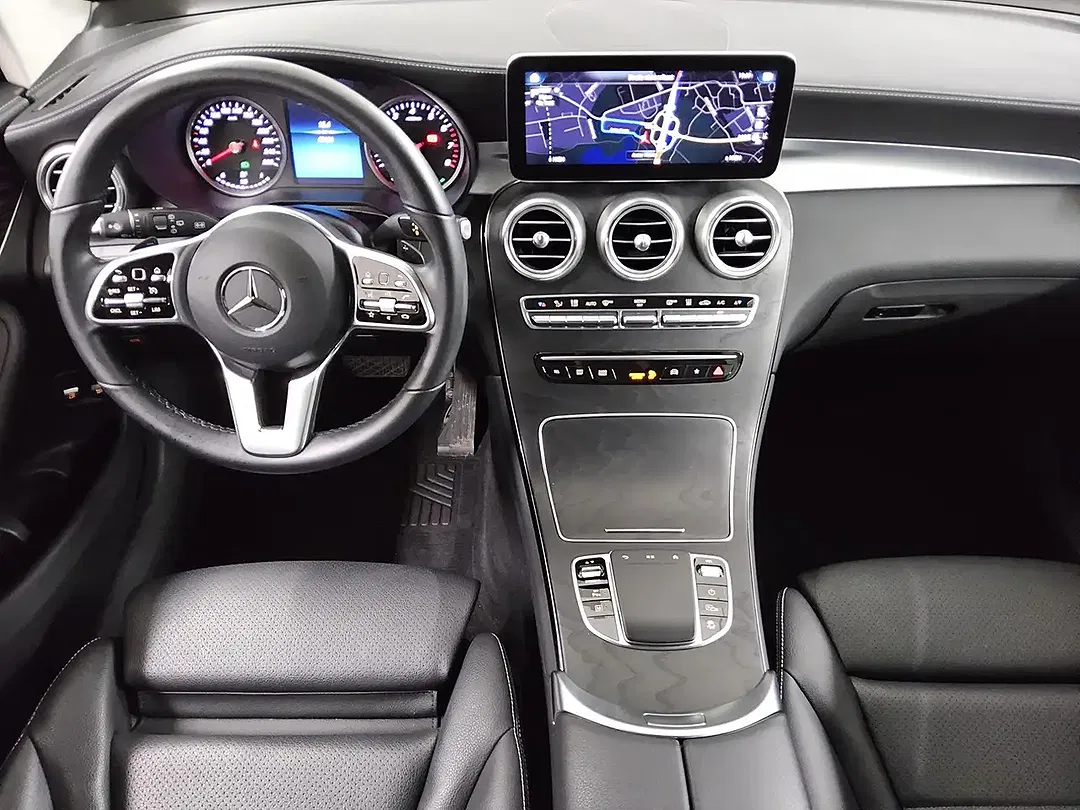 Mercedes-Benz GLC 300 - Thumbnail 4