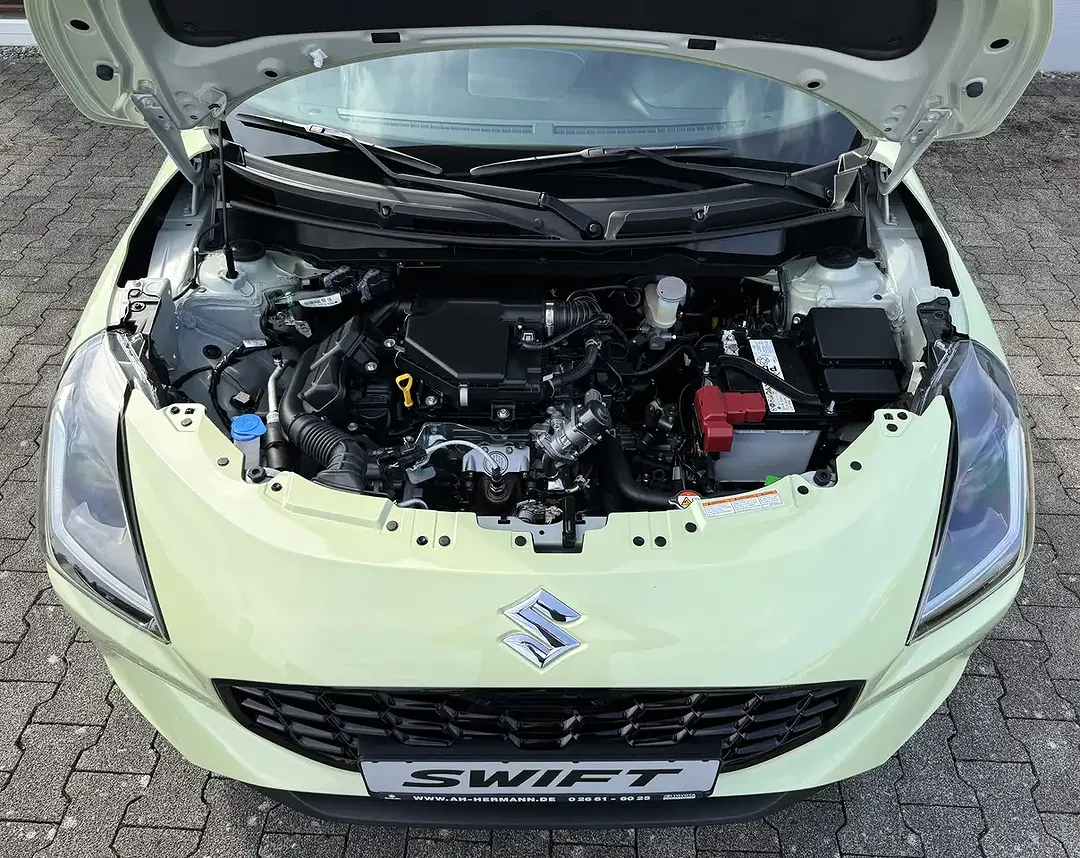 Suzuki Swift - Thumbnail 13