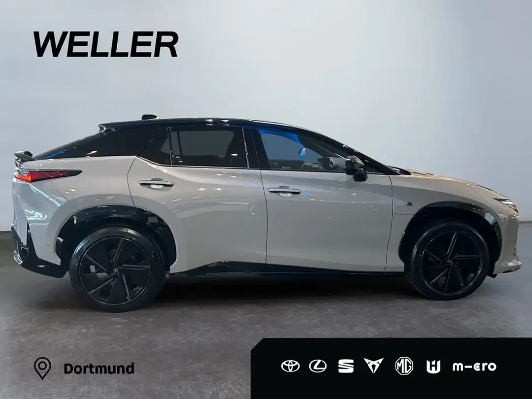 Lexus RZ - Thumbnail 3