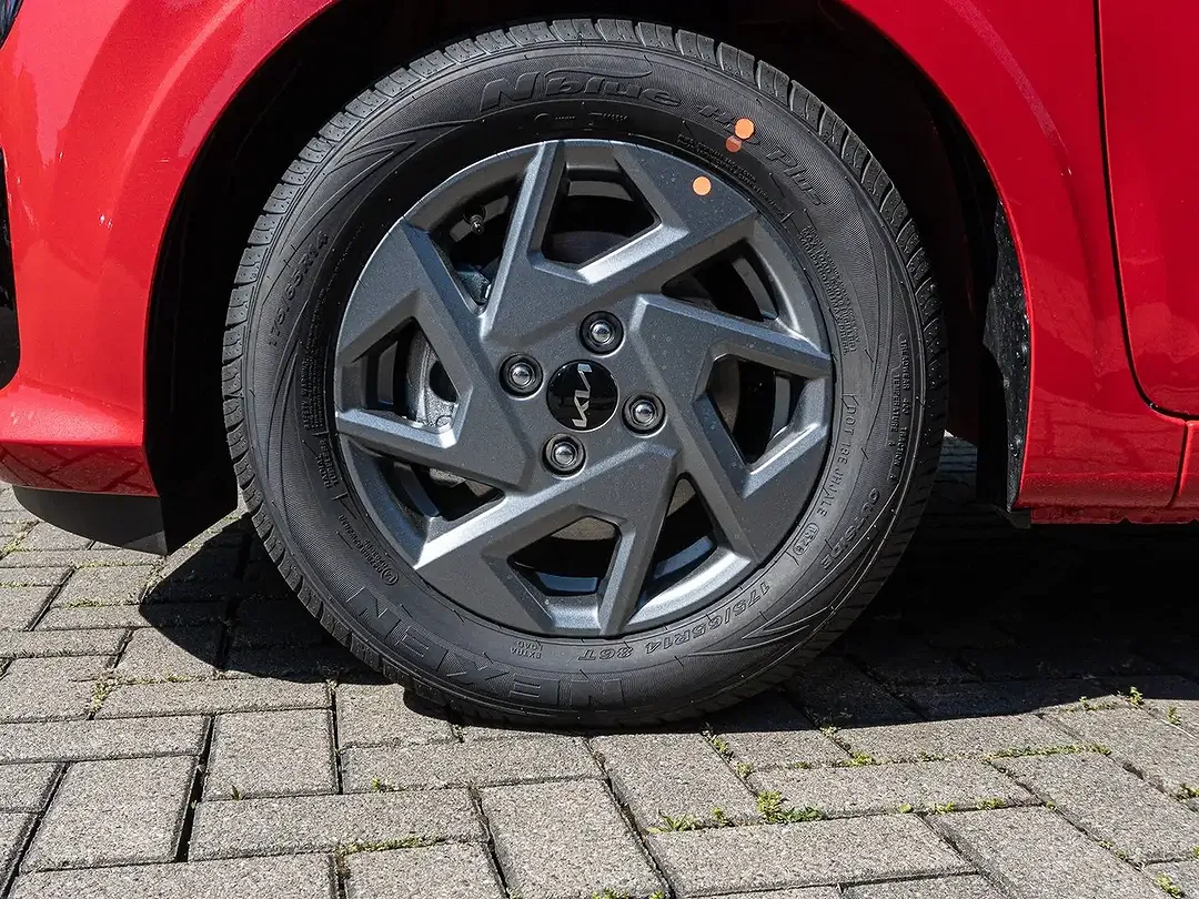 Kia Picanto - Thumbnail 3