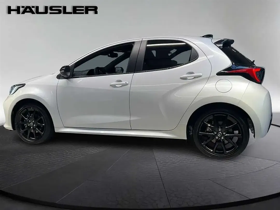 Mazda 2 - Thumbnail 2