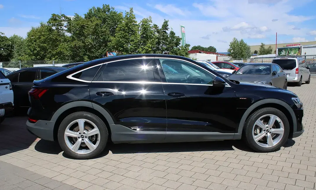 Audi e-tron - Thumbnail 10