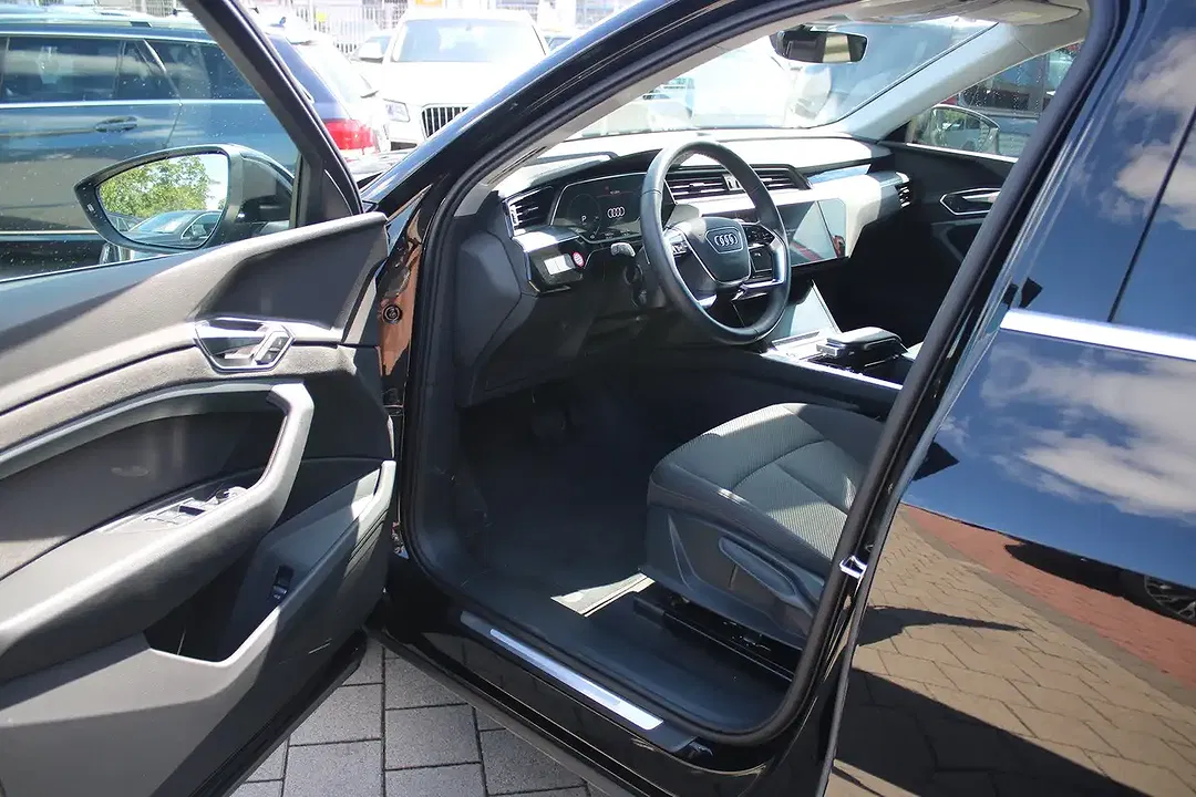 Audi e-tron - Thumbnail 13