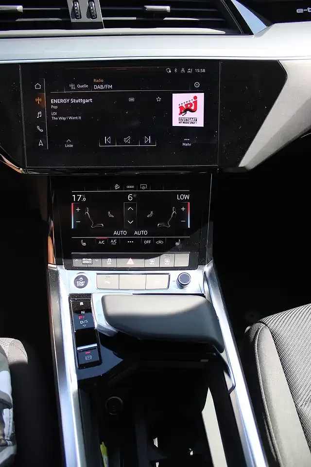 Audi e-tron - Thumbnail 23