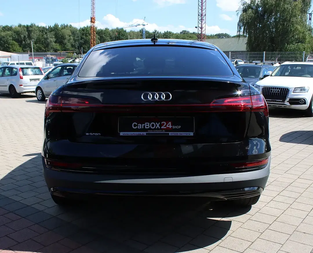 Audi e-tron - Thumbnail 7