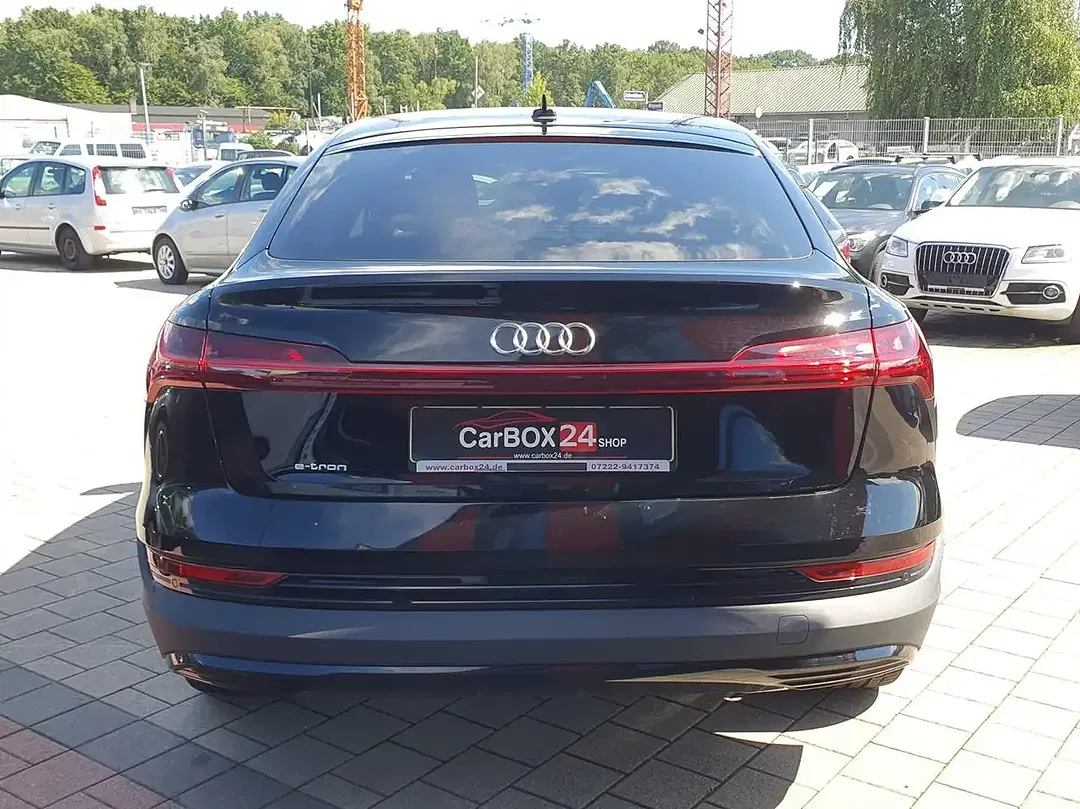 Audi e-tron - Thumbnail 8