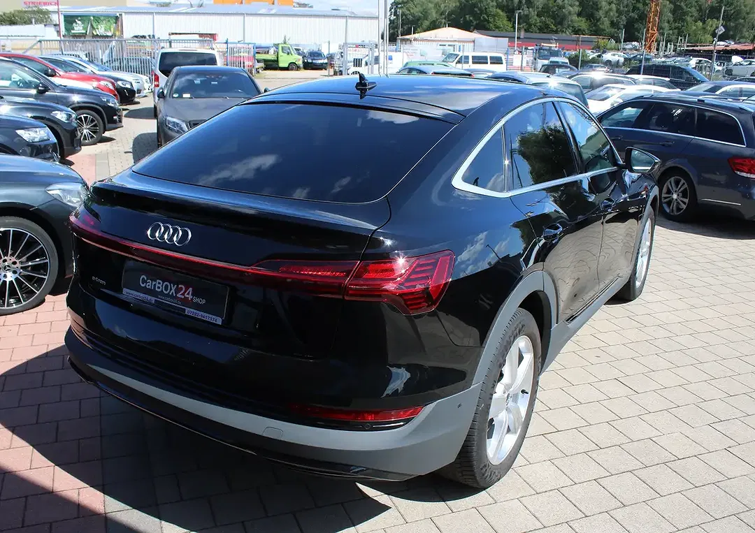 Audi e-tron - Thumbnail 9