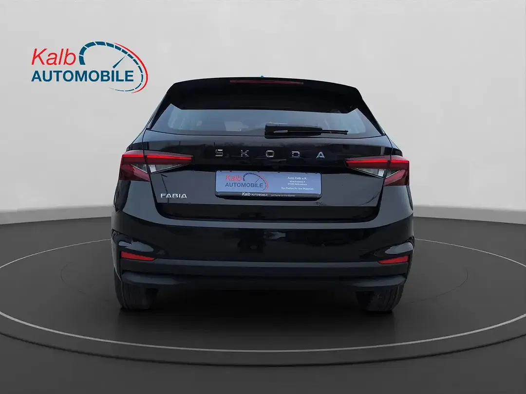 Skoda Fabia - Thumbnail 4