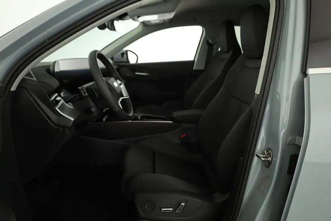 Audi Q3 - Thumbnail 11