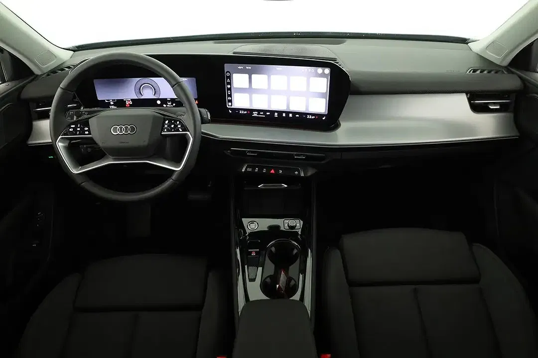 Audi Q3 - Thumbnail 5