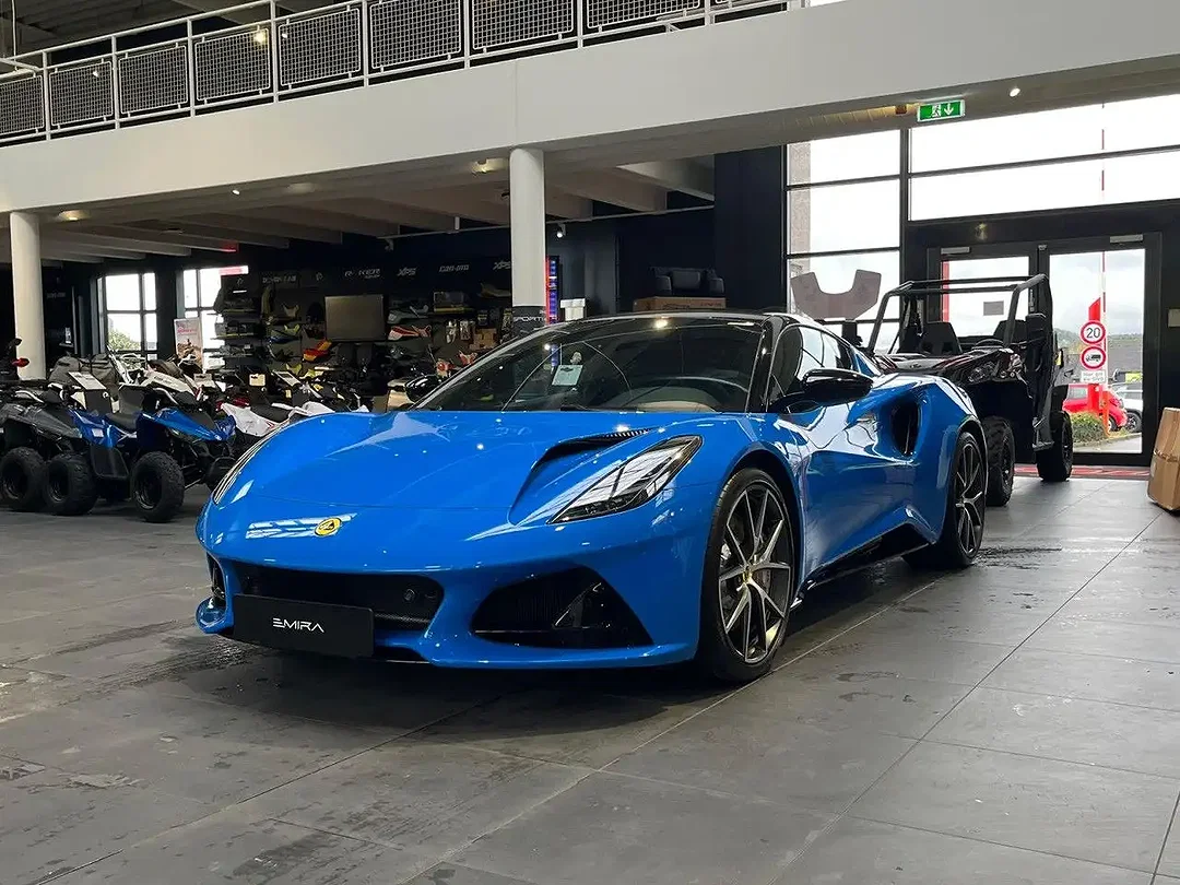 Lotus Emira - Afbeelding 1