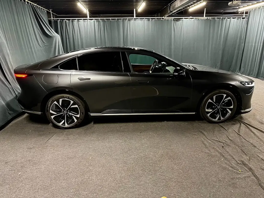 Mazda 6e - Thumbnail 4