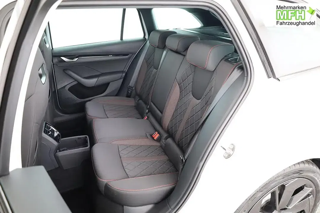 Skoda Octavia - Thumbnail 12