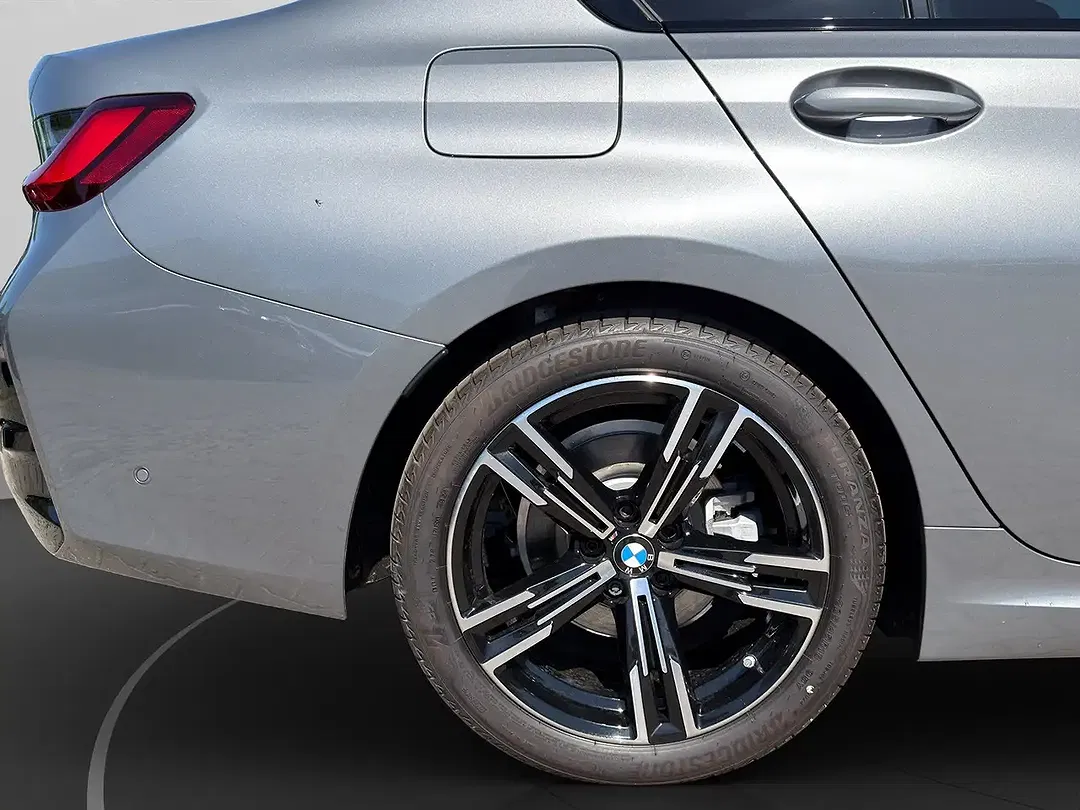 BMW 320 - Thumbnail 10