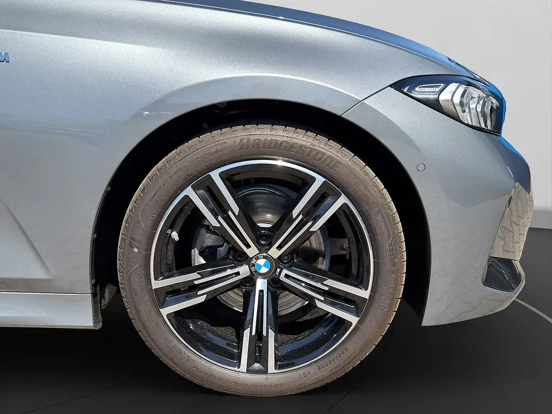 BMW 320 - Thumbnail 11