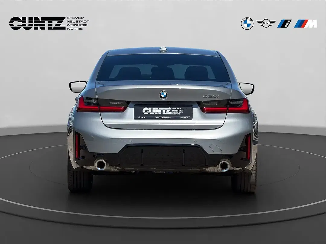 BMW 320 - Thumbnail 6