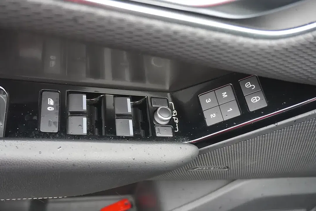 Land Rover Range Rover - Thumbnail 19