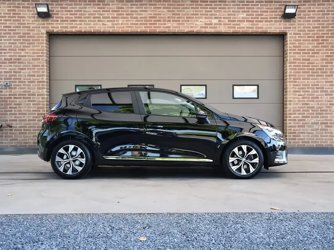 Renault Clio - Thumbnail 4
