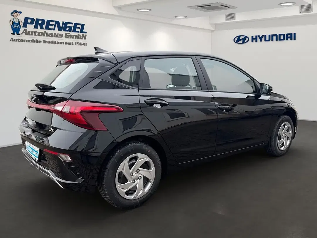 Hyundai i20 - Thumbnail 3
