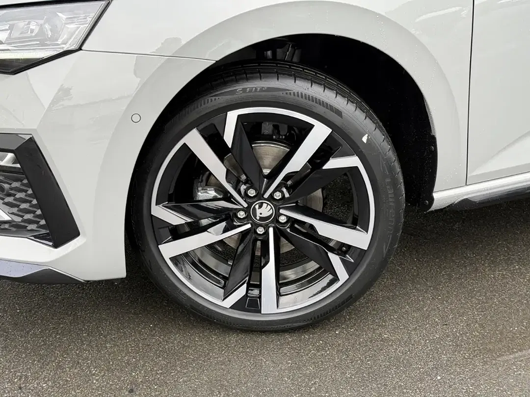 Skoda Scala - Thumbnail 3