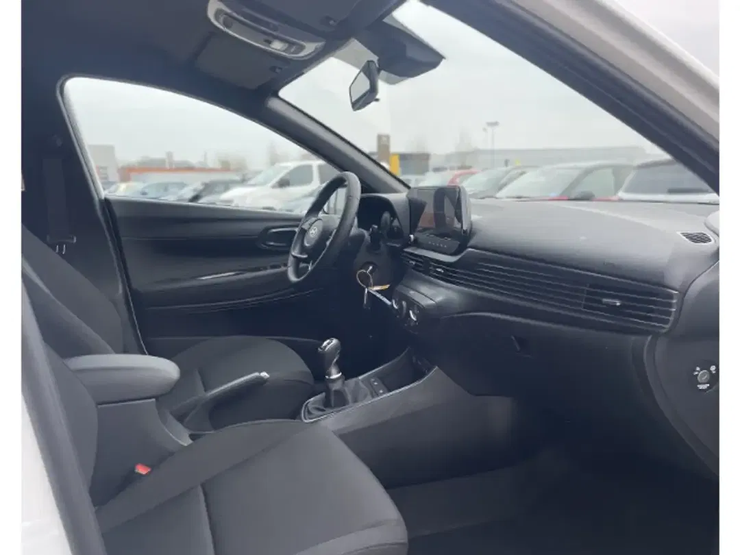 Hyundai i20 - Thumbnail 9
