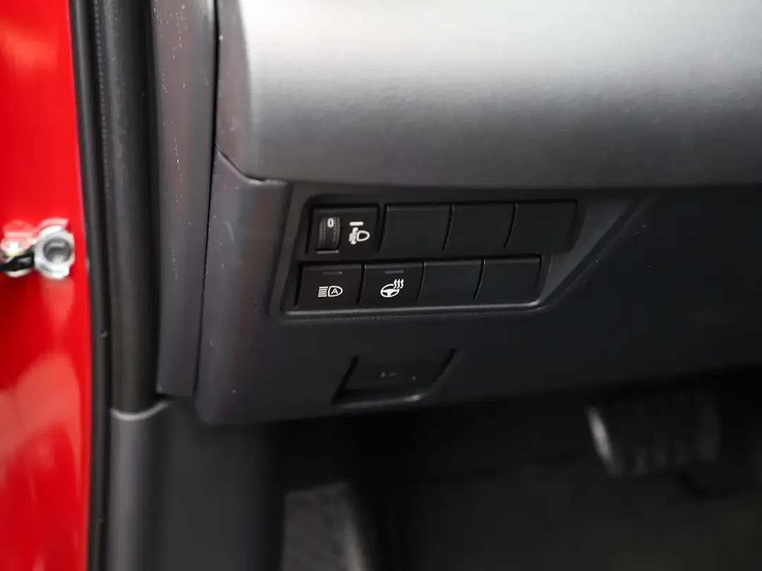 Toyota Yaris - Thumbnail 15