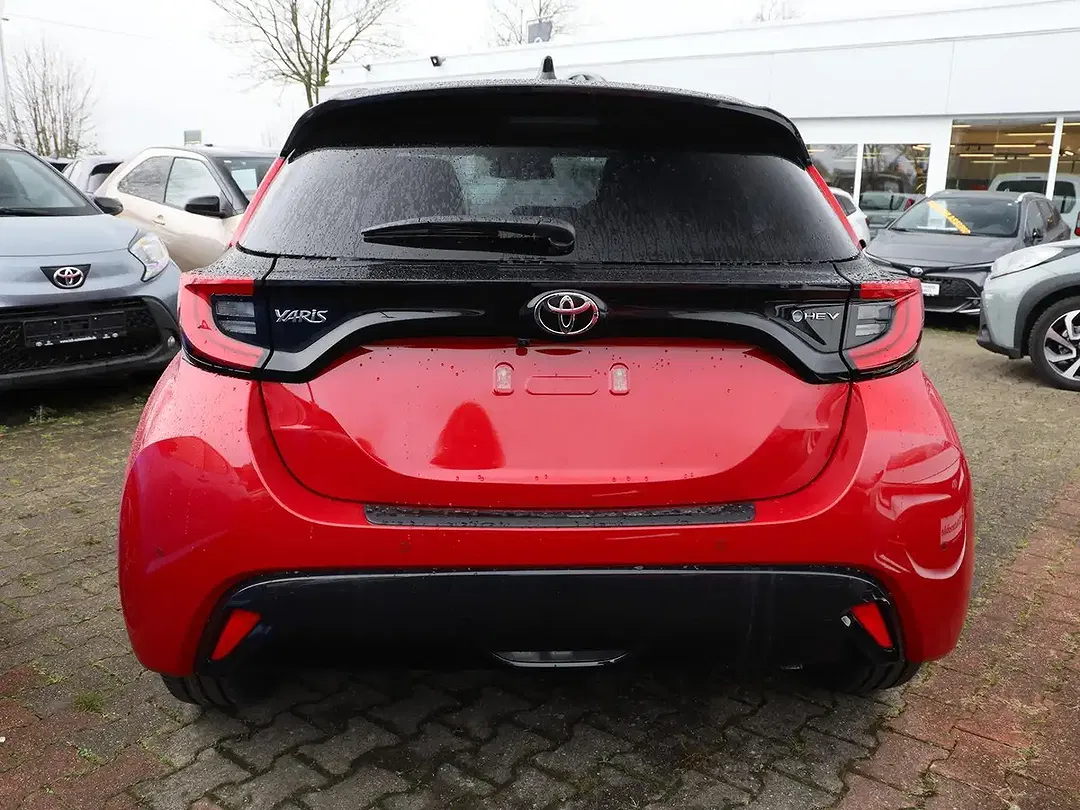 Toyota Yaris - Thumbnail 4