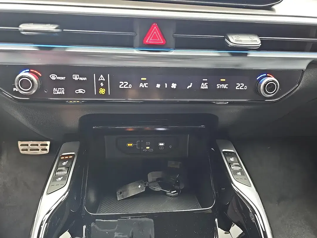Kia Sorento - Thumbnail 11