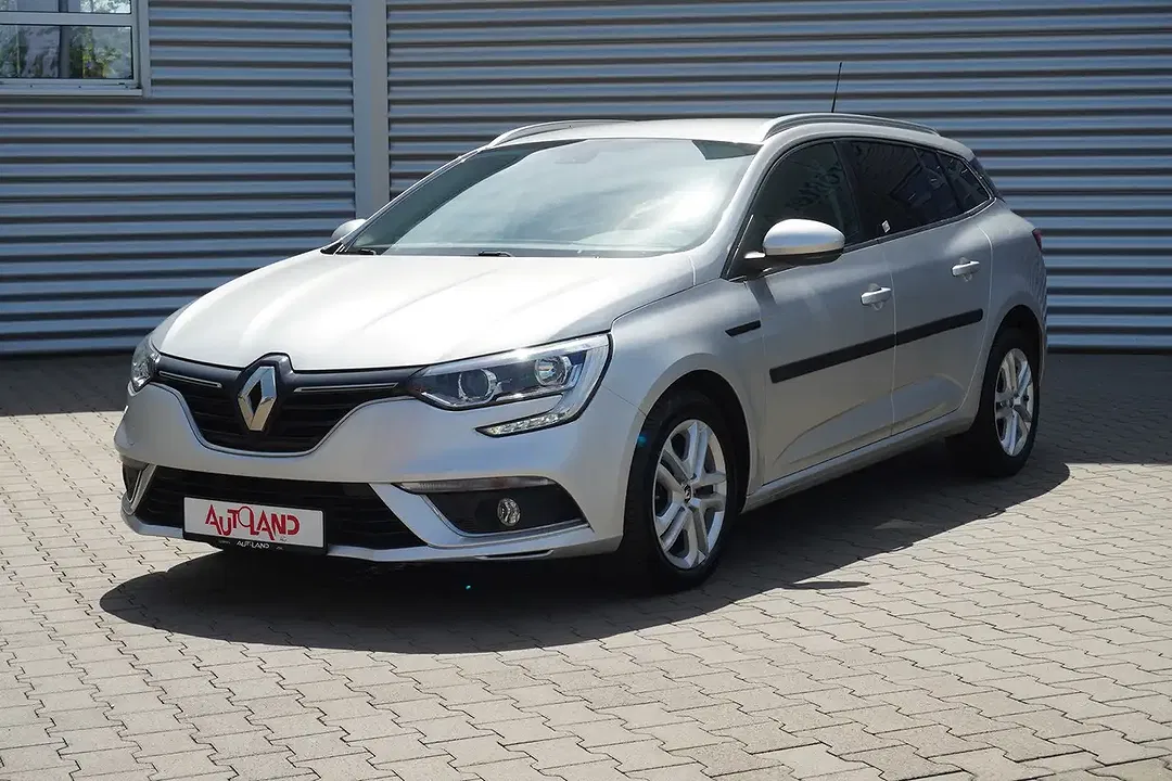 Renault Megane - Thumbnail 1