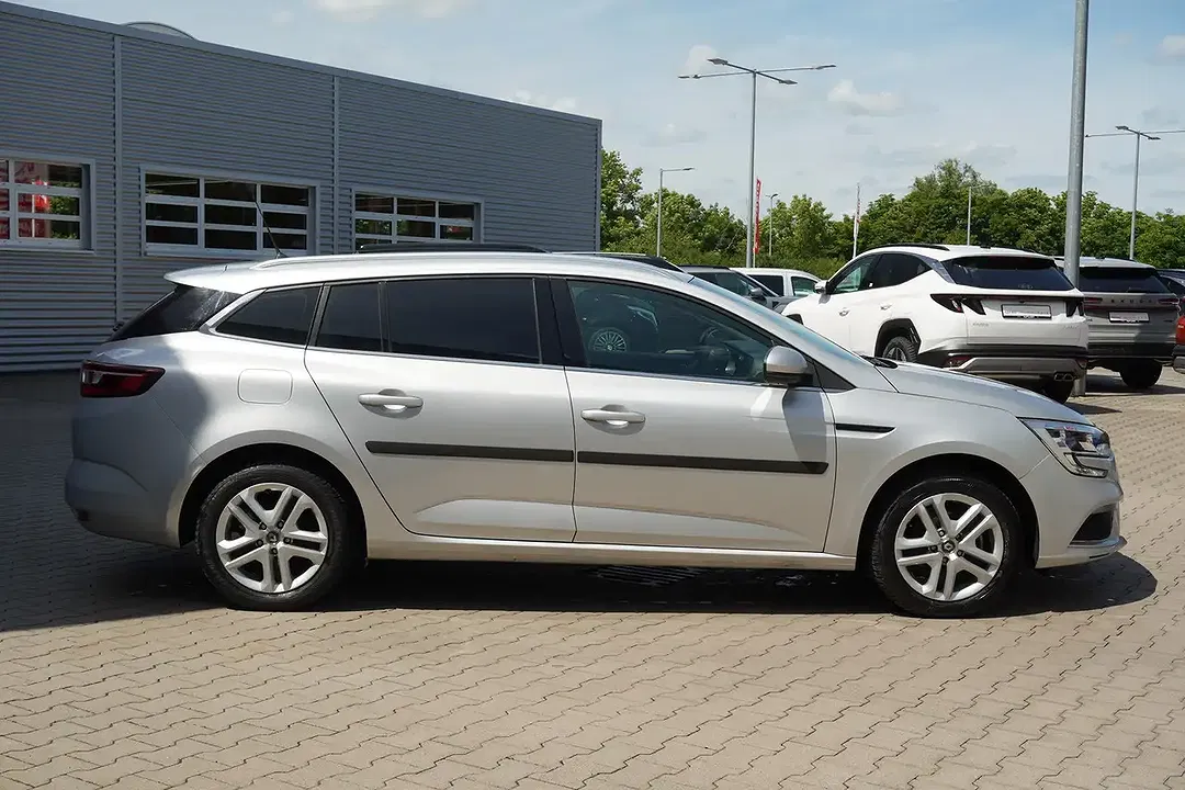 Renault Megane - Thumbnail 4