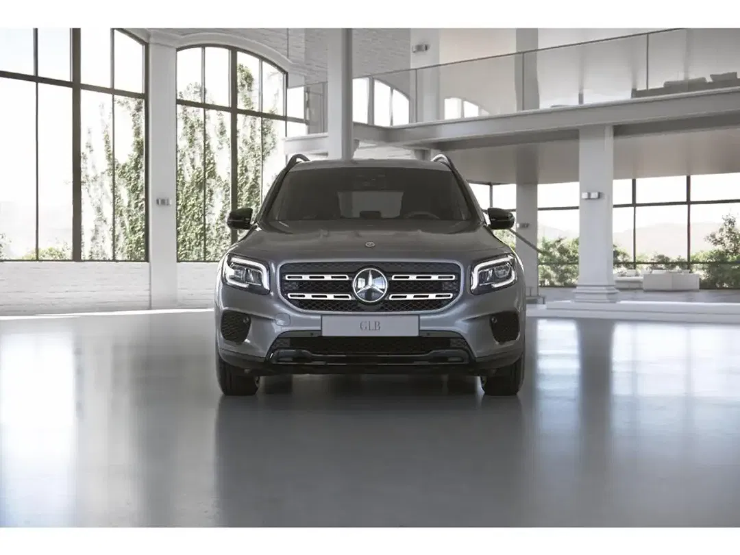 Mercedes-Benz GLB 220 - Thumbnail 6