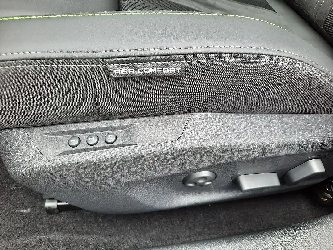 Peugeot 308 - Thumbnail 15