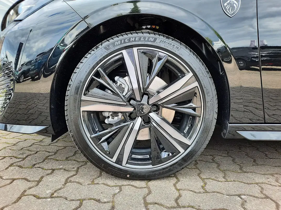 Peugeot 308 - Thumbnail 6