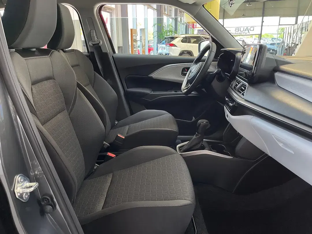 Suzuki Swift - Thumbnail 13