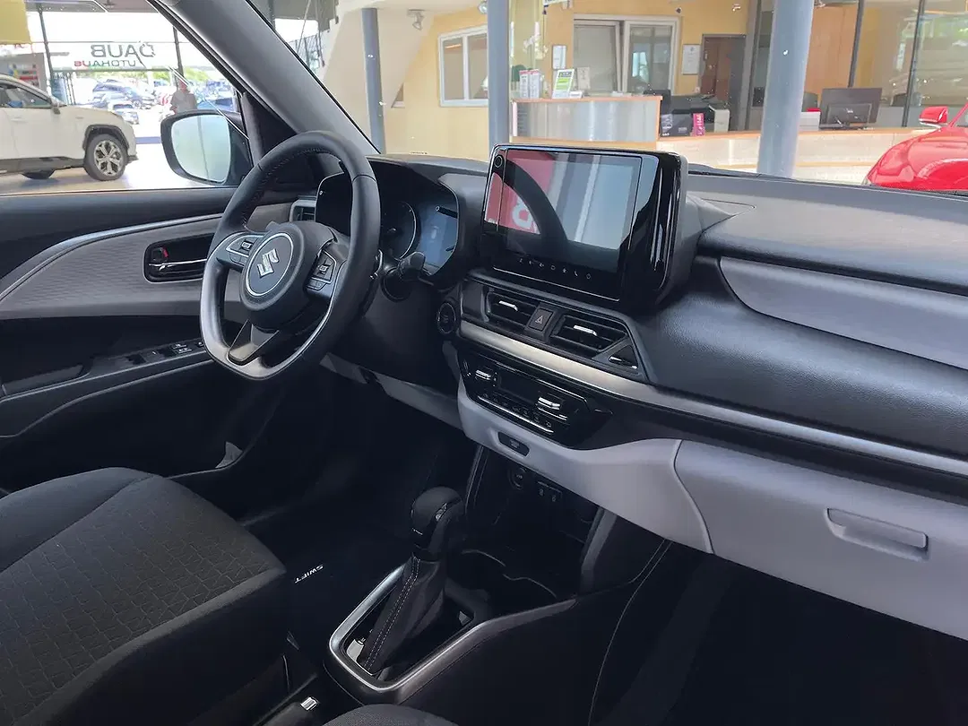 Suzuki Swift - Thumbnail 14