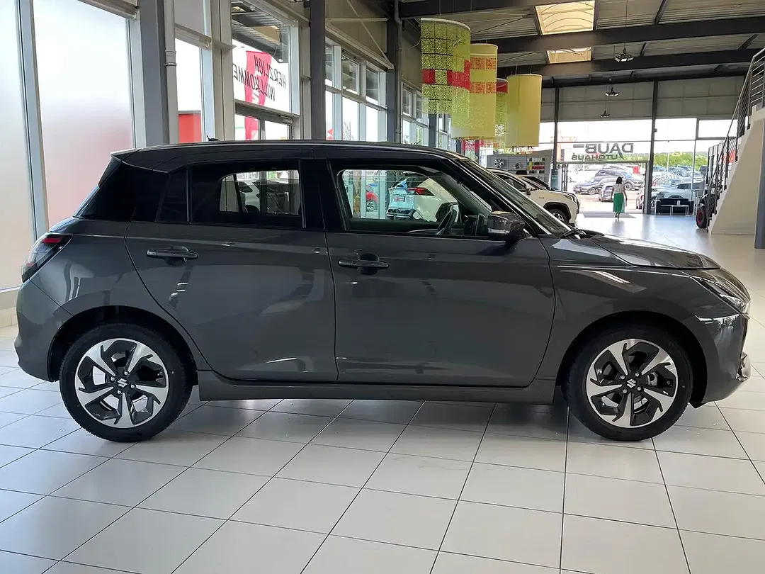 Suzuki Swift - Thumbnail 6