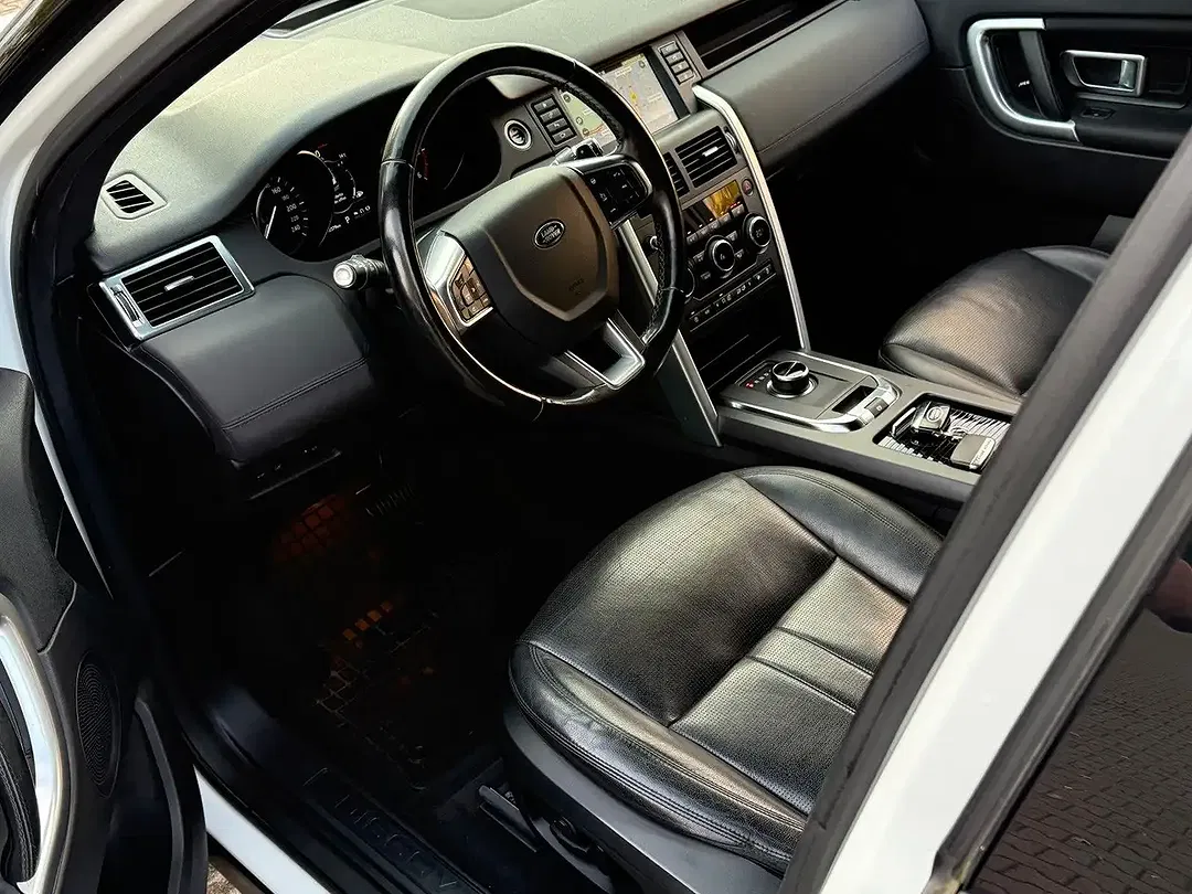 Land Rover Discovery Sport - Thumbnail 14