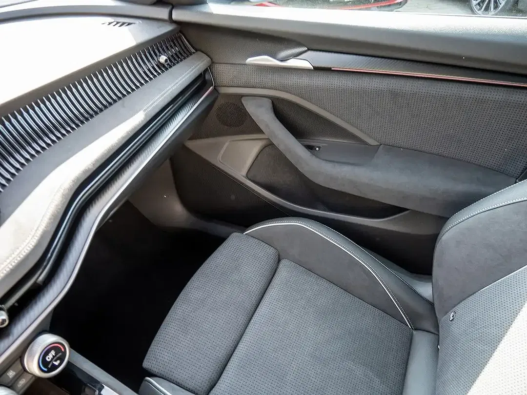 Skoda Superb - Thumbnail 12