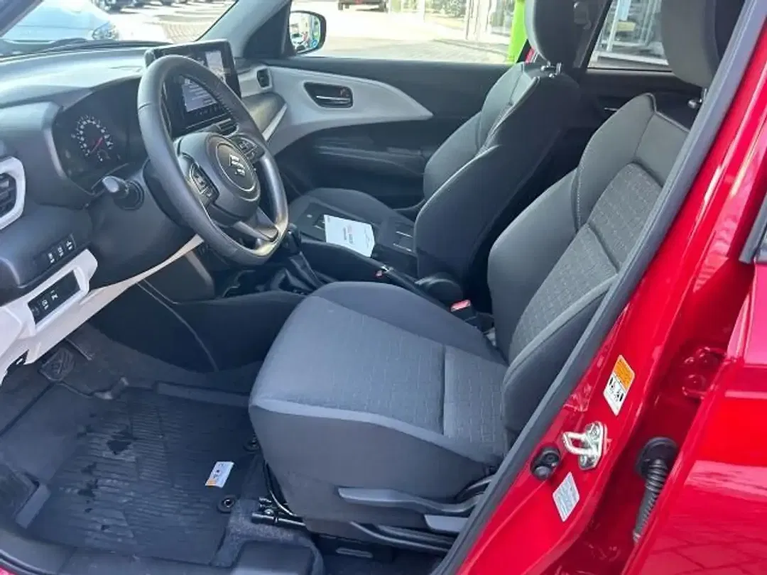 Suzuki Swift - Thumbnail 11