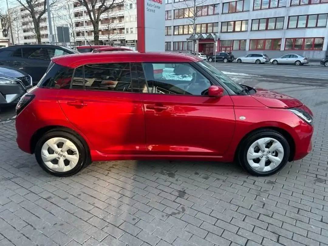 Suzuki Swift - Thumbnail 3